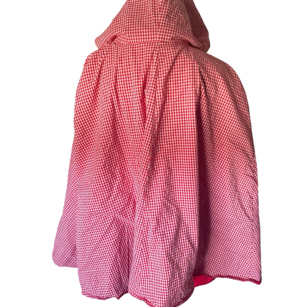 Red Riding Hood - Picture 5 of 6